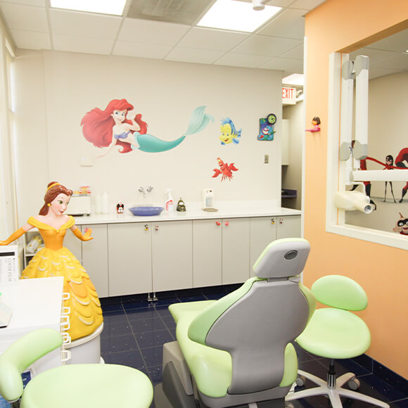 Disney princess themed dental treatment room