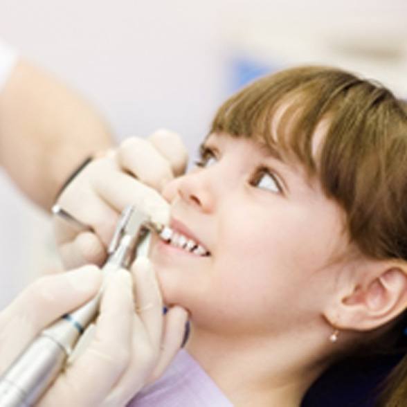 Chesterfield pediatric dentist explaining X-ray to child